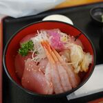 みなと市場 小松鮪専門店 - 三色丼（1000円）