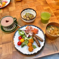 ザ タヴァン グリル＆ラウンジ - 
