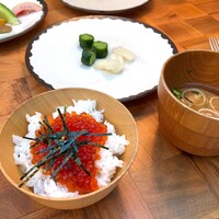 ザ タヴァン グリル＆ラウンジ - 