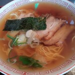 満州ニラら～めんの店 さかえや - 中華そば（中・アップ）