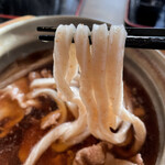 肉汁うどん長嶋屋 - 【2022年12月】肉汁うどん＠850円。麺リフト。