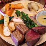 ピッツェリア イル スオーノ スコッレ 22 - 土佐の赤牛の内もも肉のグリル200g