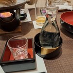 Hamaguri Ittaku - 日本酒も地元産の物を揃えてあり、この日は桑名産の地酒を合わせてみた。