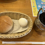 コメダ珈琲店 - 料理写真:ローブパン、定番ゆでたまご、バターとコーヒー