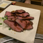 焼肉 乙ちゃん - 自家製ローストビーフ