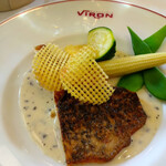 VIRON - 鮮魚のポワレ、トリュフクリームソース