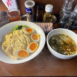 麺家 近 - つけ麺 しょうゆ、煮卵トッピング♪