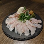 Raku Ichi - 道産若鶏のムネ肉薄造り 800円