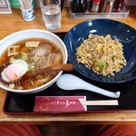 中華そば 八十八家 - はちラーメン+チャーハンのセット