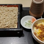 両国八百八町 花の舞 - 十割蕎麦と選べる小丼ｾｯﾄ（そぼろ小丼）