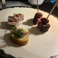 ザ タヴァン グリル＆ラウンジ - 