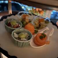 ザ タヴァン グリル＆ラウンジ - 