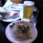 るーぱん  - ビールとランチセットのフライドポテトとサラダ