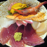 丼なもんや！ - 特選・海鮮丼 後から