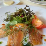 コジト - (2009/06)北海道屈斜路湖産　燻製したヒメマスのマリネ　地鶏の半熟卵添え。