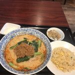 中華料理 華宴 - 