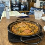Spanish bar & cafe NEUTRAL - 骨付き鶏肉のパエリア
