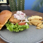 Margarita Shonan Brunch Cafe - フィッシュバーガー