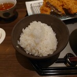 覇王樹 さぼてん本店 - お代わり自由のご飯。