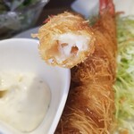 キッチン ブルー グローブ - 海老フライの断面！