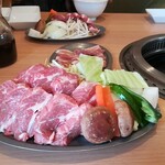 遠野食肉センター - 肩ロース2人前とランプ1人前