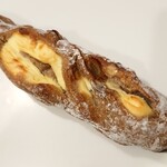 ブーランジェリー ボネダンヌ - クリームチーズレザン