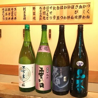 毎月変わる日本酒ラインナップ。お好みに合わせて提案いたします