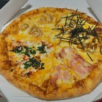 ピザ・ロイヤルハット - 料理写真:デリ４ ダブルチーズ