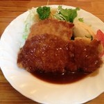 ヴォーカル - ポークカツレツ 830円