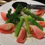 横浜苑 - さっぱり味のトマトサラダ