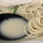 長浜ラーメン小太郎 - スープ麺