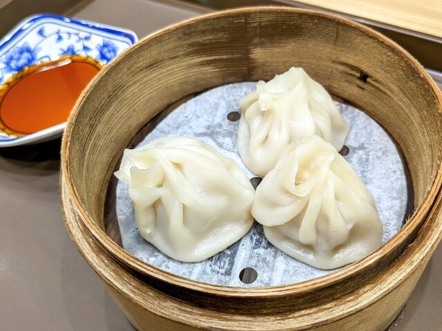 100年以上の歴史のある蘭州牛肉麺は個性のあるパクチー入りのあっさりスープで、辛さを選べ、麺も2種類から選べます : 鼎順和 千種店
