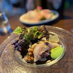 トラットリア・ノブ - 福岡産軽く炙った寒サワラ　えんどう豆のソース