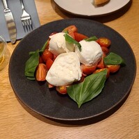 オービカ モッツァレラバー 横浜店 - 