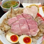 麺や凛 - このレアチャーシューはたまらんフォルム。。