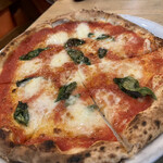 Pizzeria da Torachici - マルゲリータ　定番はやはりウマイ！