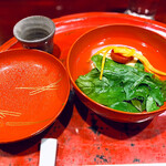 草喰 なかひがし - ✽ 聖護院蕪、大和完熟ほうれん草（甘く葉っぱ尖っている…寒さにあたることで生育は遅くなるが糖含量が高まる）、湯葉、白子