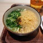 Udon Tsurukoshi - 小うどんにセルフでネギ、天かすをたっぷりと