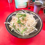 豚骨醤油ラーメン 王道家 - 