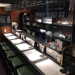 キッチン 蓮 - 落ち着く店内カウンターです♪