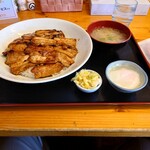 Miruki Wei - 豚丼（バラ）の「Ｃ」＋ごはん中盛  @1380円也。