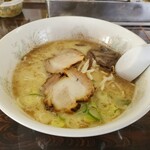 ラーメン大学 - ラーメン(あっさりスープの豚骨)