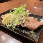 Special grilled tongue with salt