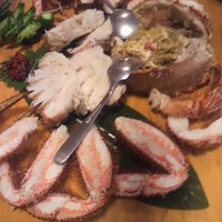 かに道楽 横浜店 - 毛蟹の味噌はたまらなく美味しく美味です。この味噌をなめなめお酒の好きな人にはたまらない魅力＾＾蟹が好きな人はが喜ぶ＾＾遠慮しながらドバッと頂きたく成る・毛蟹は身の甘さではナンバー1
                