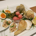 レンゲ - 25年6月　タパスの盛り合わせ