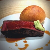 蒼 - 出ました!!!上田畜産但馬玄のシャトーブリアン♡　牛肉を好まない私が、蒼さんで頂くこのお肉だけは、もうもう本当に好き。無くなってしまうのが惜しい。但馬玄のジュのソースも激しく愛しています。