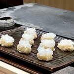 鮨旬美西川 - イカのすり身のせて