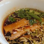 食煅 もみじ - つけつゆ　濃いようにも見えるが塩分濃度が適！