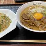 徳島ラーメン奥屋 本店 - もちろん炒飯も美味。