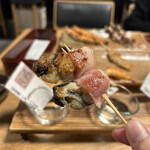 鉄板串焼き 咲蔵 - 牡蠣ベーコン